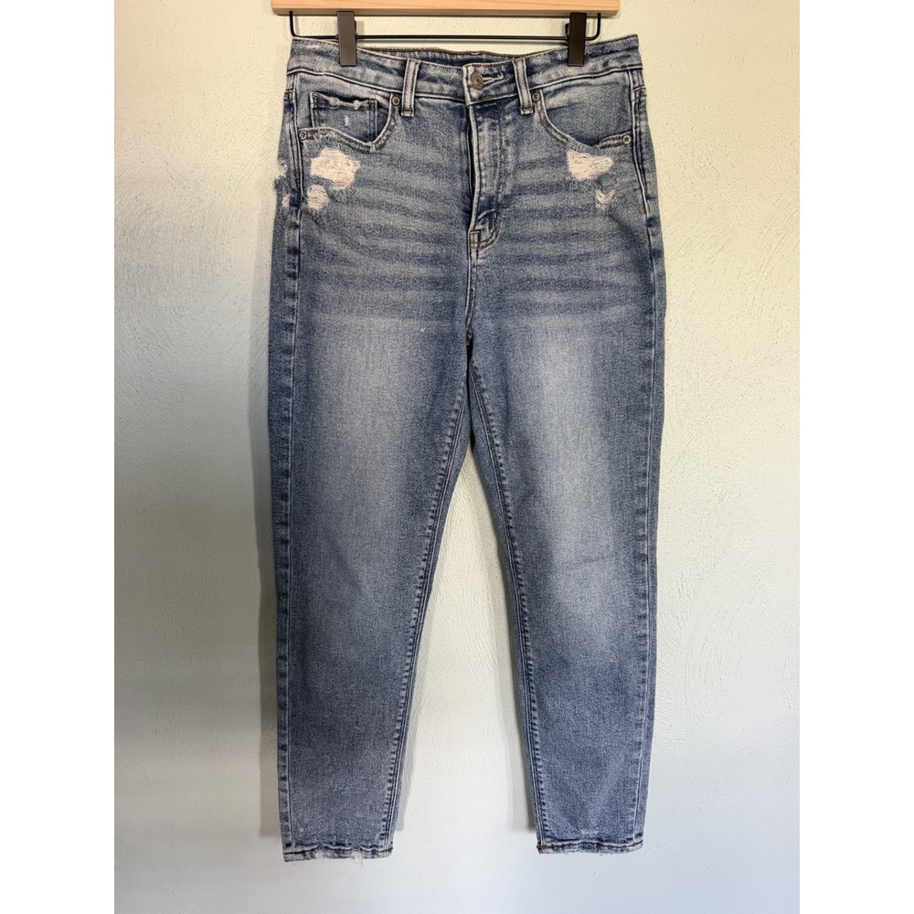 American Eagle Mom Jean light-wash, high-rise distressed denim curvy Sz 4R**
